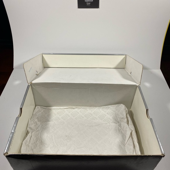 Jordan 14 Retro Black Toe ‘98 - Picture 7 of 9